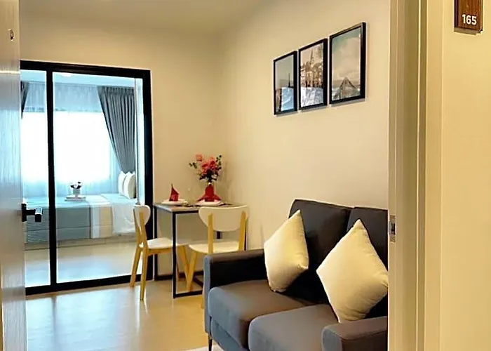 Sunny Kleen&cosy Near Bts Chokchai4 Station 4*