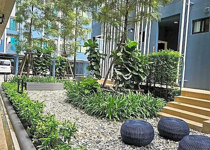 Sunny Kleen&cosy Near Bts Chokchai4 Station ホテル