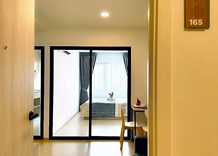 Sunny Kleen&cosy Near Bts Chokchai4 Station 4*