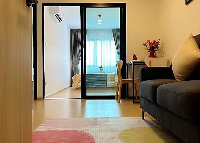 ホテル Sunny Kleen&cosy Near Bts Chokchai4 Station 4*